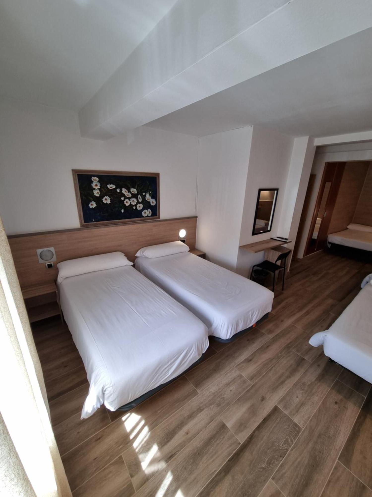 Hotel Avanti パス・デ・ラ・カサ エクステリア 写真