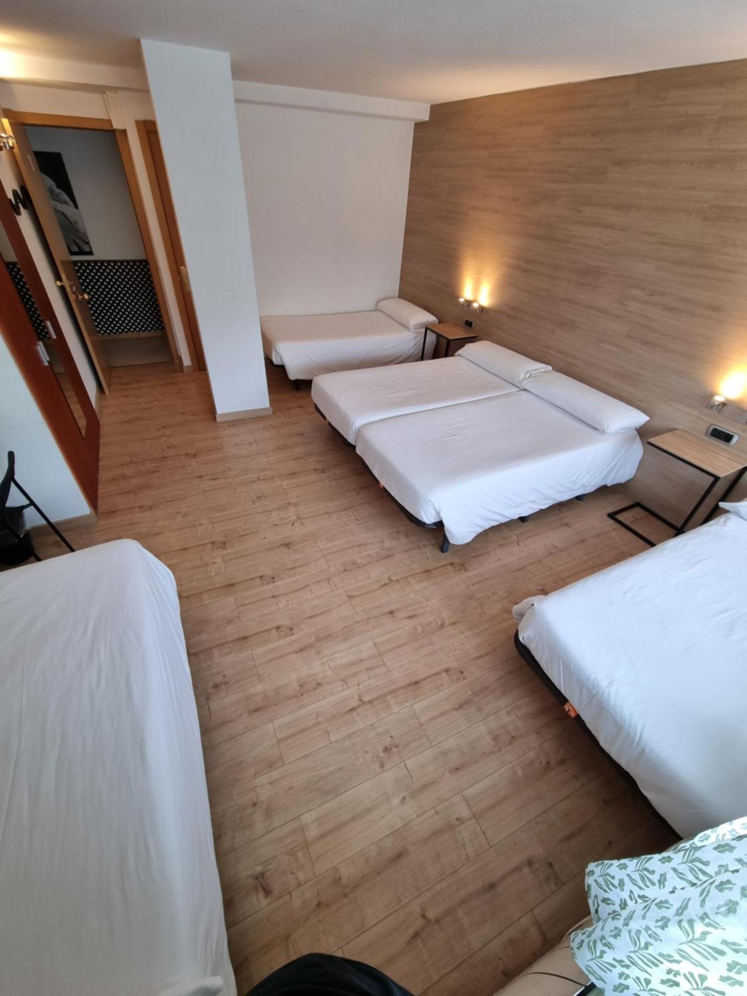Hotel Avanti パス・デ・ラ・カサ エクステリア 写真