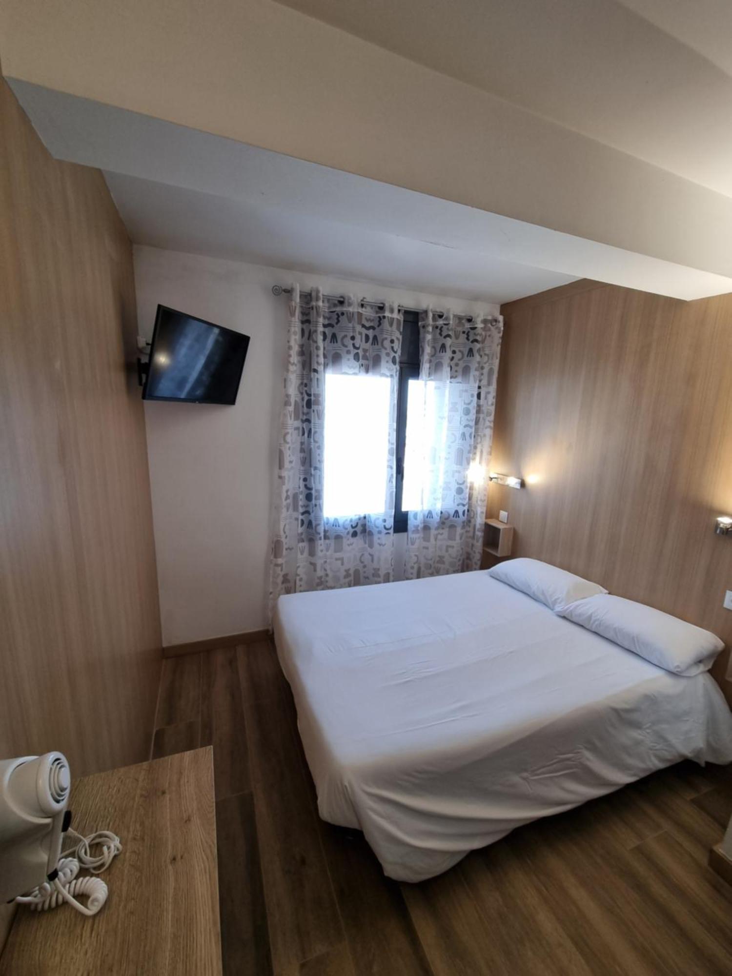 Hotel Avanti パス・デ・ラ・カサ エクステリア 写真
